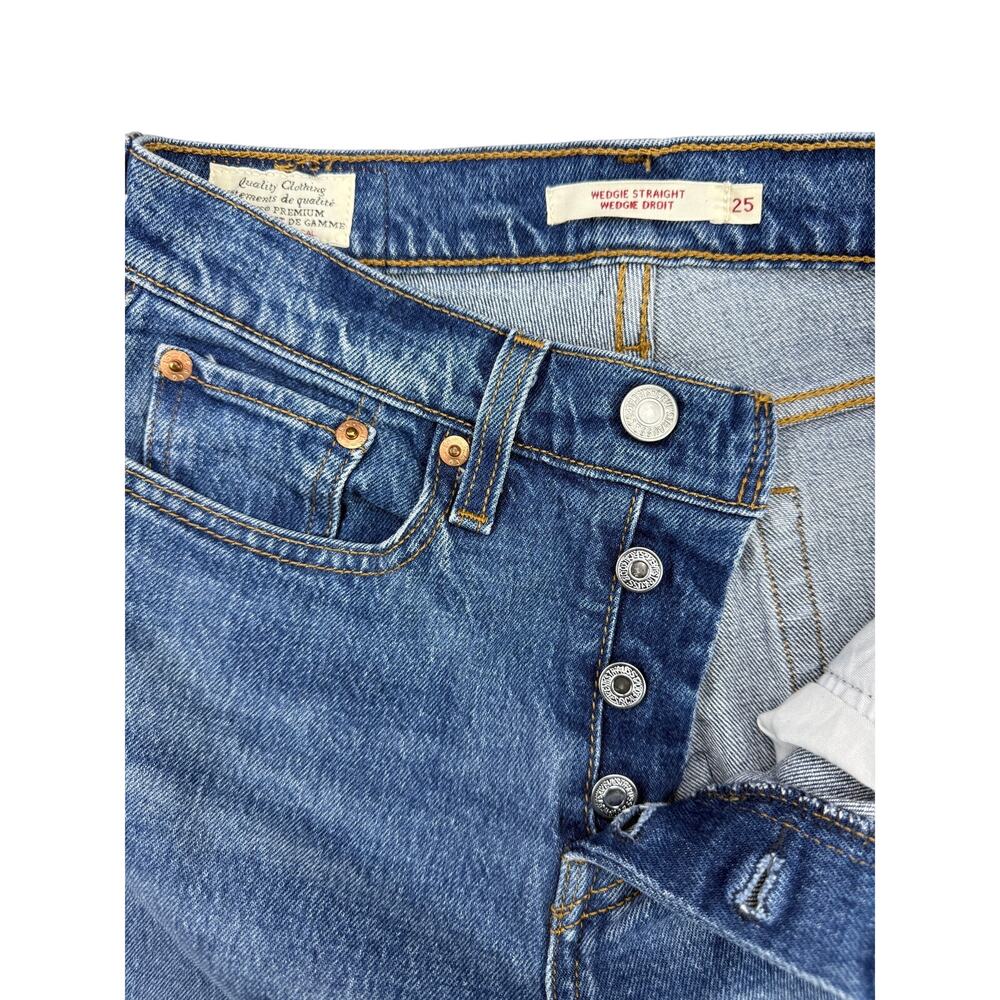 LEVI'S Premium Wedgie Straight Jean Size 25 Love Triangle - Picture 4 of 9